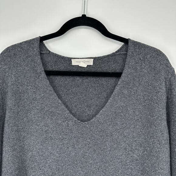 Treasure & Bond Textured Grey V-Neck Long Sleeve Pullover Sweater Womens Small - Picture 2 of 7